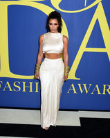 Kim Kardashian Sweatshirt #3288210