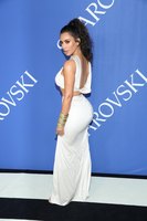Kim Kardashian Sweatshirt #3288213