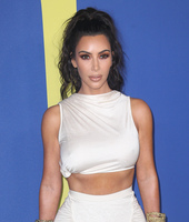 Kim Kardashian Sweatshirt #3288219