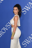 Kim Kardashian t-shirt #3288234