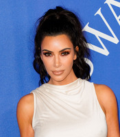 Kim Kardashian Sweatshirt #3288299