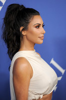 Kim Kardashian Sweatshirt #3288316