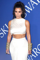 Kim Kardashian Sweatshirt #3288350