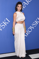 Kim Kardashian Sweatshirt #3288353