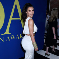 Kim Kardashian Sweatshirt #3288355