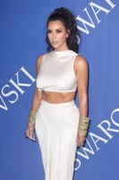 Kim Kardashian Sweatshirt #3288374