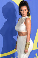 Kim Kardashian Sweatshirt #3288388