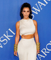 Kim Kardashian Sweatshirt #3288426