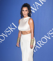 Kim Kardashian Sweatshirt #3288428