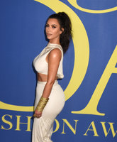 Kim Kardashian Sweatshirt #3288430