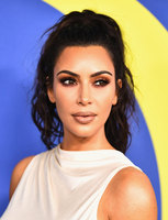 Kim Kardashian Sweatshirt #3288437