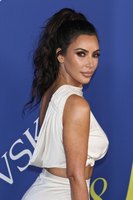 Kim Kardashian Sweatshirt #3288450