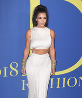 Kim Kardashian hoodie #3288452
