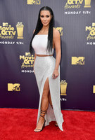Kim Kardashian Longsleeve T-shirt #3327270