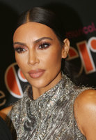 Kim Kardashian Sweatshirt #3802662