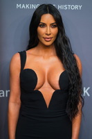 Kim Kardashian Sweatshirt #3802762