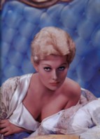 Kim Novak mug #G307848