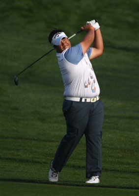 Kiradech Aphibarnrat posters