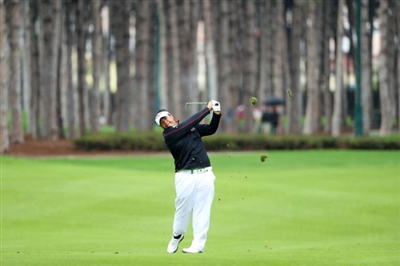Kiradech Aphibarnrat posters