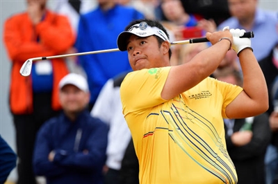 Kiradech Aphibarnrat posters