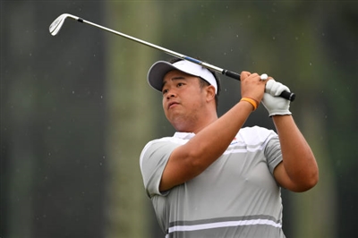 Kiradech Aphibarnrat posters