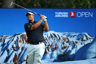 Kiradech Aphibarnrat posters