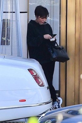 Kris Jenner tote bag #G1482159