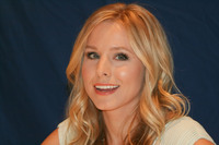 Kristen Bell Longsleeve T-shirt #2222565
