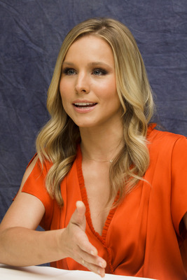 Kristen Bell Mouse Pad 2454108