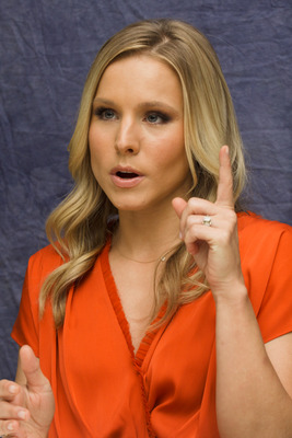 Kristen Bell Mouse Pad 2454123