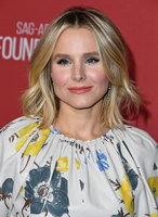 Kristen Bell Longsleeve T-shirt #2840541