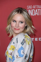 Kristen Bell Longsleeve T-shirt #2840660