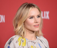 Kristen Bell Longsleeve T-shirt #2840752