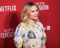 Kristen Bell Longsleeve T-shirt #2840790