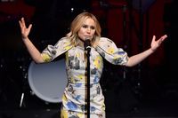 Kristen Bell Longsleeve T-shirt #2840922