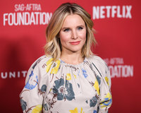 Kristen Bell Longsleeve T-shirt #2840958