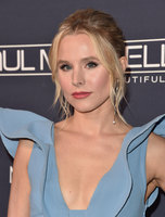 Kristen Bell Longsleeve T-shirt #2901223