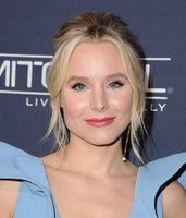 Kristen Bell Longsleeve T-shirt #2901297
