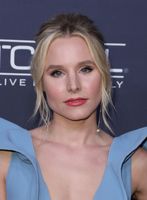 Kristen Bell Longsleeve T-shirt #2901332