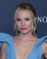 Kristen Bell Longsleeve T-shirt #2901370
