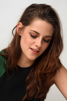 Kristen Stewart Sweatshirt #2159033