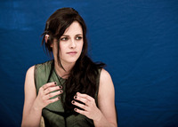 Kristen Stewart Sweatshirt #2250065