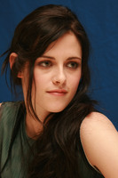 Kristen Stewart Sweatshirt #2250068