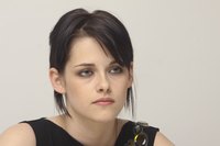 Kristen Stewart Sweatshirt #2264498