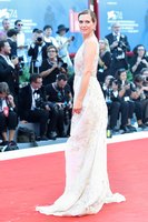 Kristen Wiig Longsleeve T-shirt #3277607