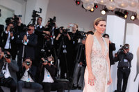 Kristen Wiig Longsleeve T-shirt #3277633