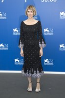 Kristen Wiig Longsleeve T-shirt #3303645