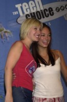 Kristin Kreuk Longsleeve T-shirt #1373778