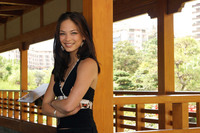 Kristin Kreuk Longsleeve T-shirt #2040030