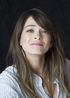 Kristin Kreuk Sweatshirt #2365589